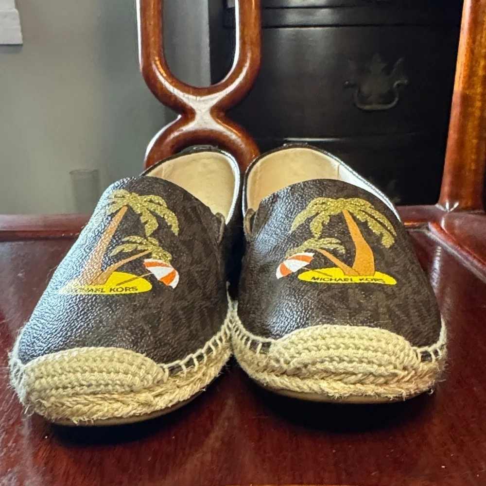 NWOT Michael Kors Brown Monogram Espadrilles with Adorable Palm tree Decoration